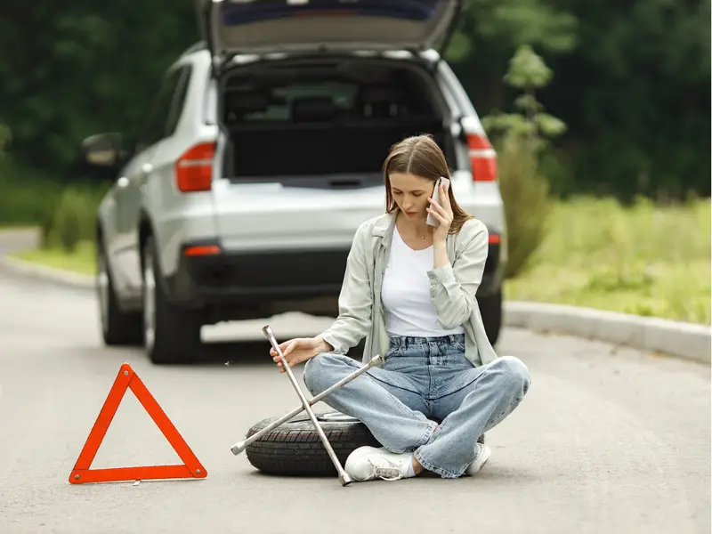 Emergency roadside assistance call for help